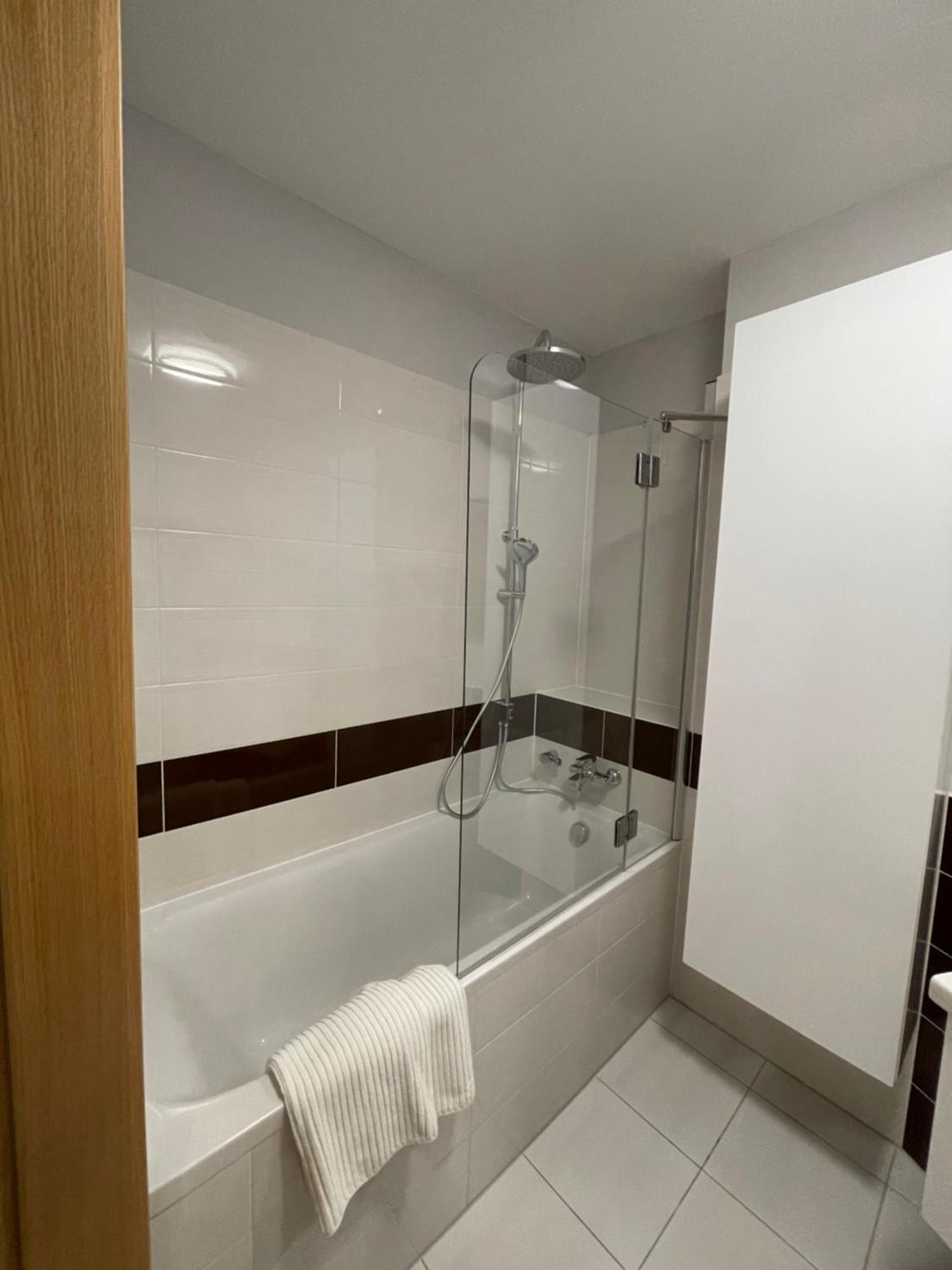 Sag Panorama City Apartment 3 Rooms Free Parking Free Wifi Bratislava Exterior foto