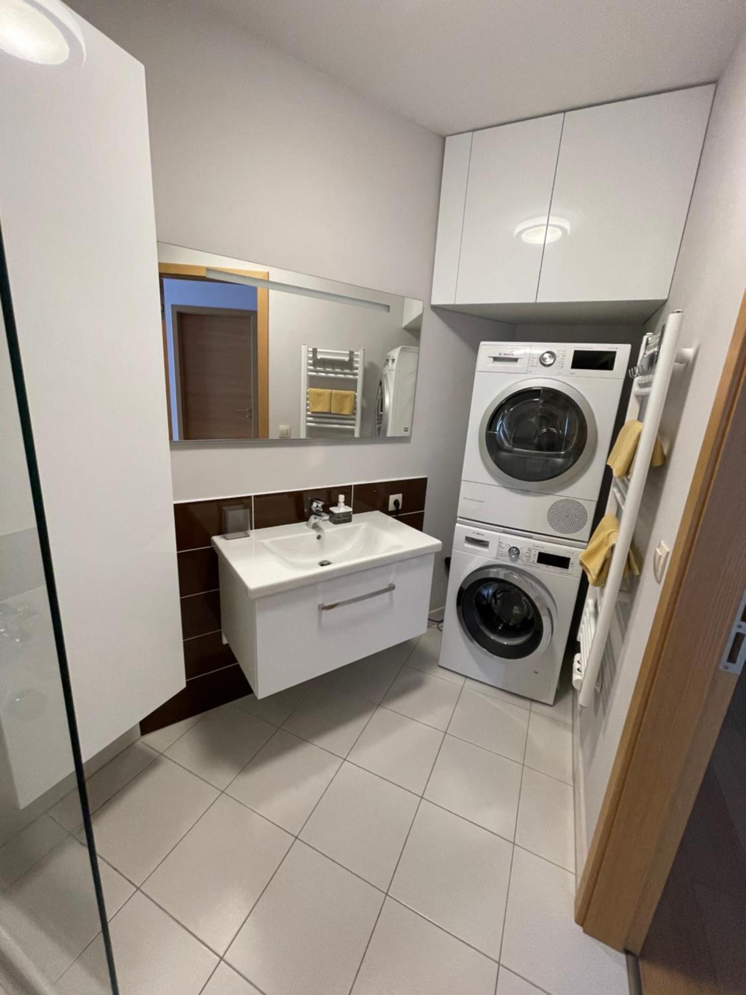 Sag Panorama City Apartment 3 Rooms Free Parking Free Wifi Bratislava Exterior foto