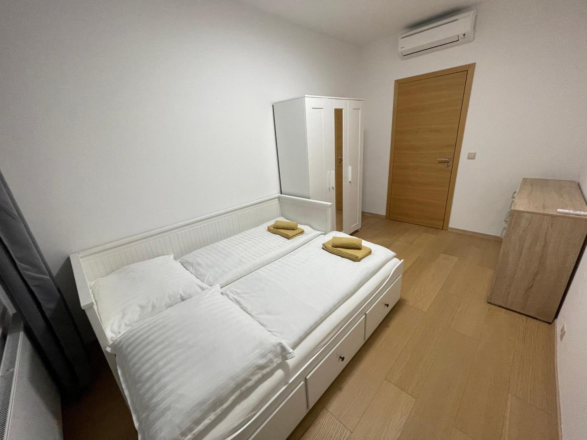 Sag Panorama City Apartment 3 Rooms Free Parking Free Wifi Bratislava Exterior foto